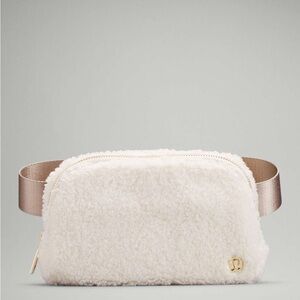 NWOT LULULEMON EVERYWHERE SHERPA BELT BAG NATURAL IVORY/TRENCH